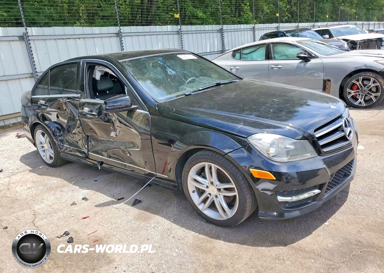 2014 Mercedes-Benz C 250 VIN:WDDGF4HB6ER320426 - 4