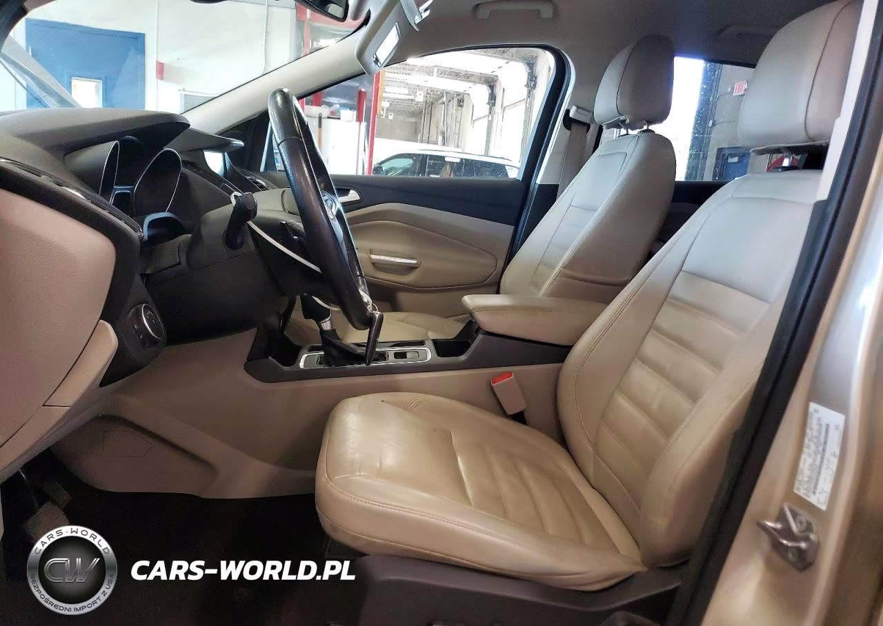 2017 Ford Escape Titanium VIN:1FMCU9J95HUE23840 - 7