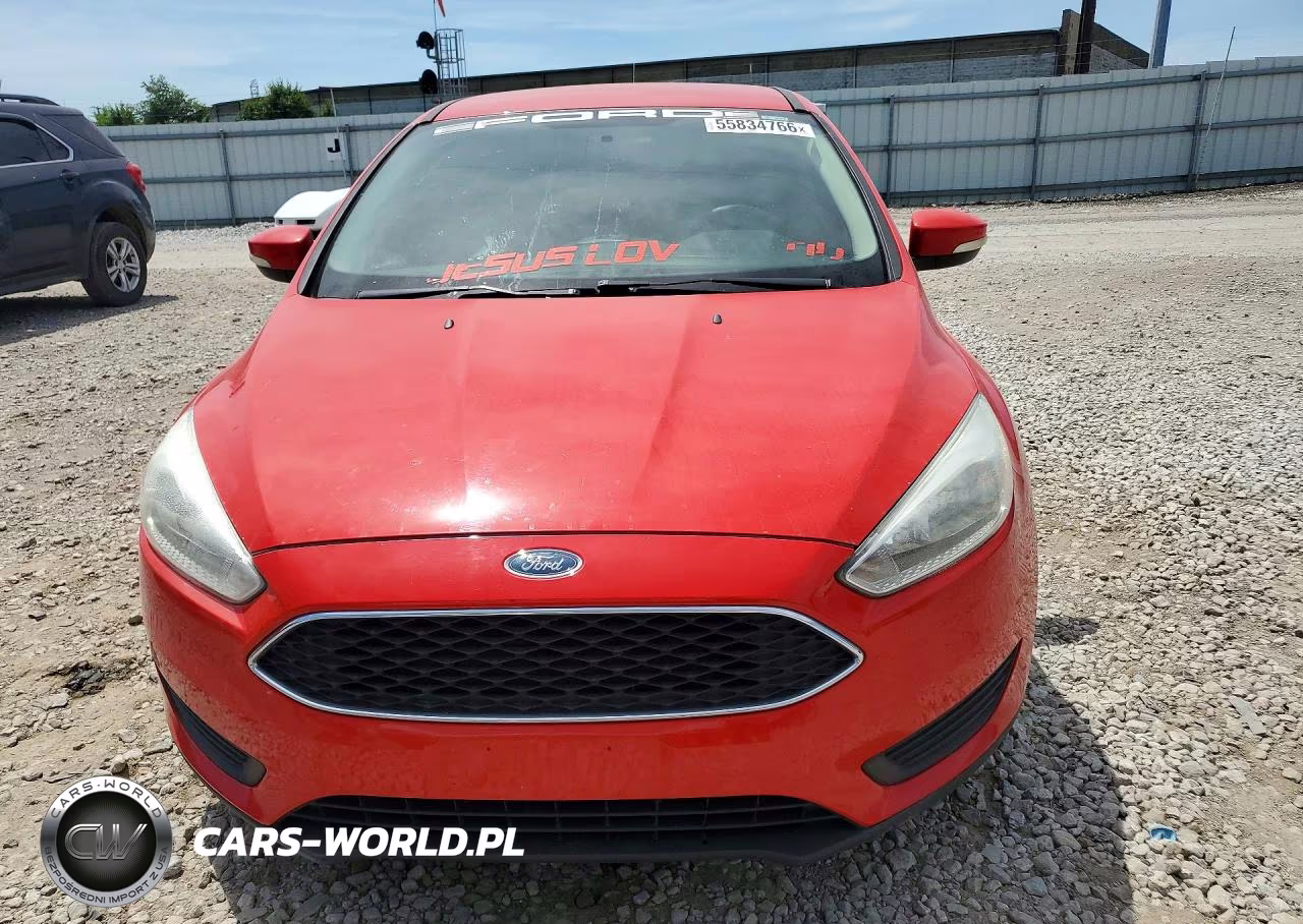 2016 Ford Focus Se VIN:1FADP3F23GL371904 - 5