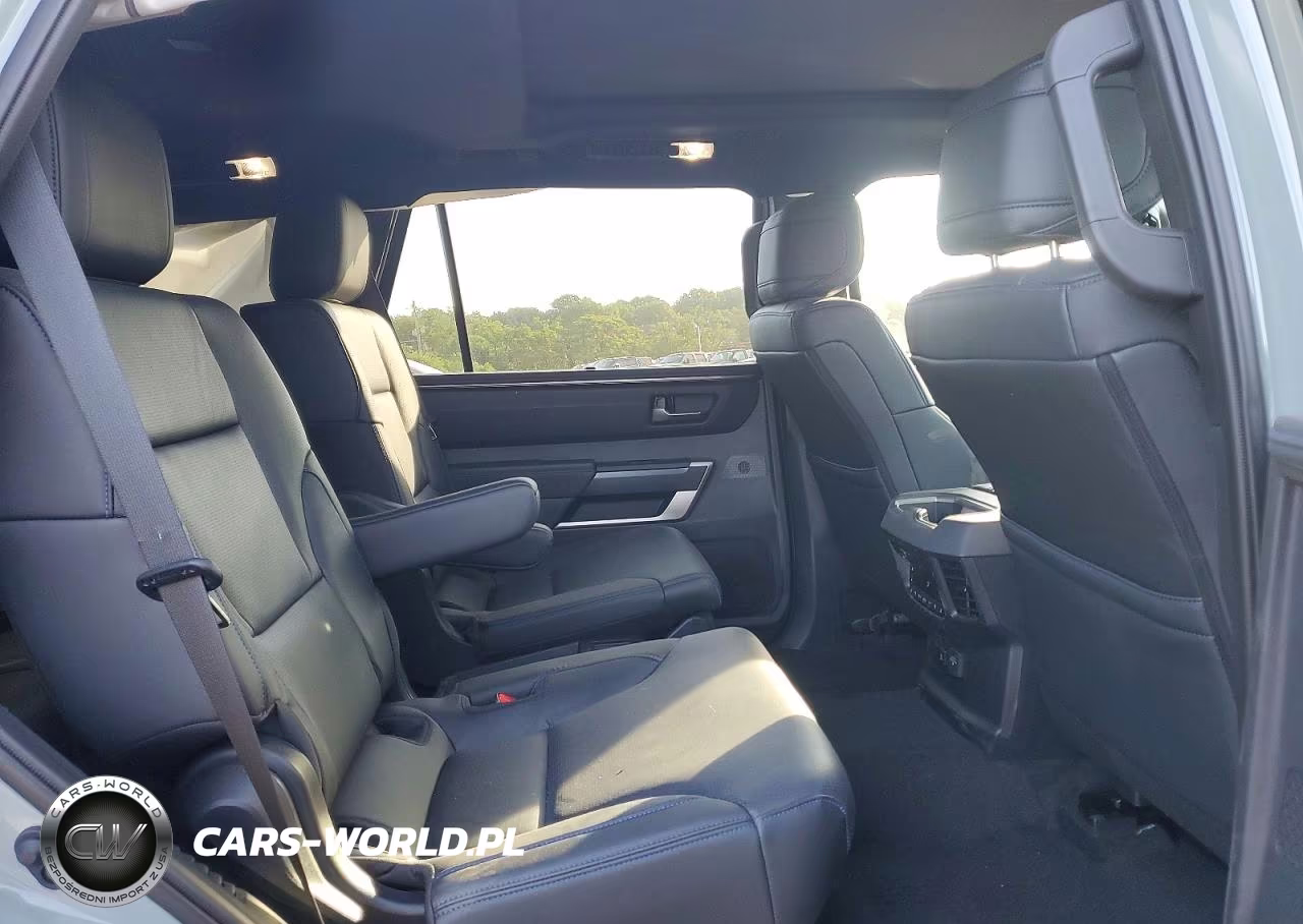 2026 Toyota Sequoia Platinum VIN:7SVAAABA0TX080138 - 11