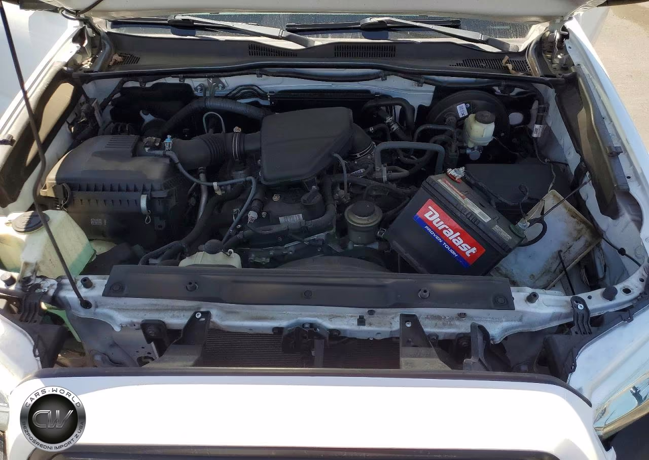 2018 Toyota Tacoma Sr VIN:5TFRX5GN3JX104296 - 11