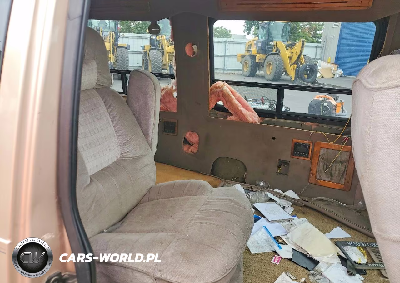 1997 Ford Econoline E150 Van VIN:1FDEE1461VHA01884 - 11