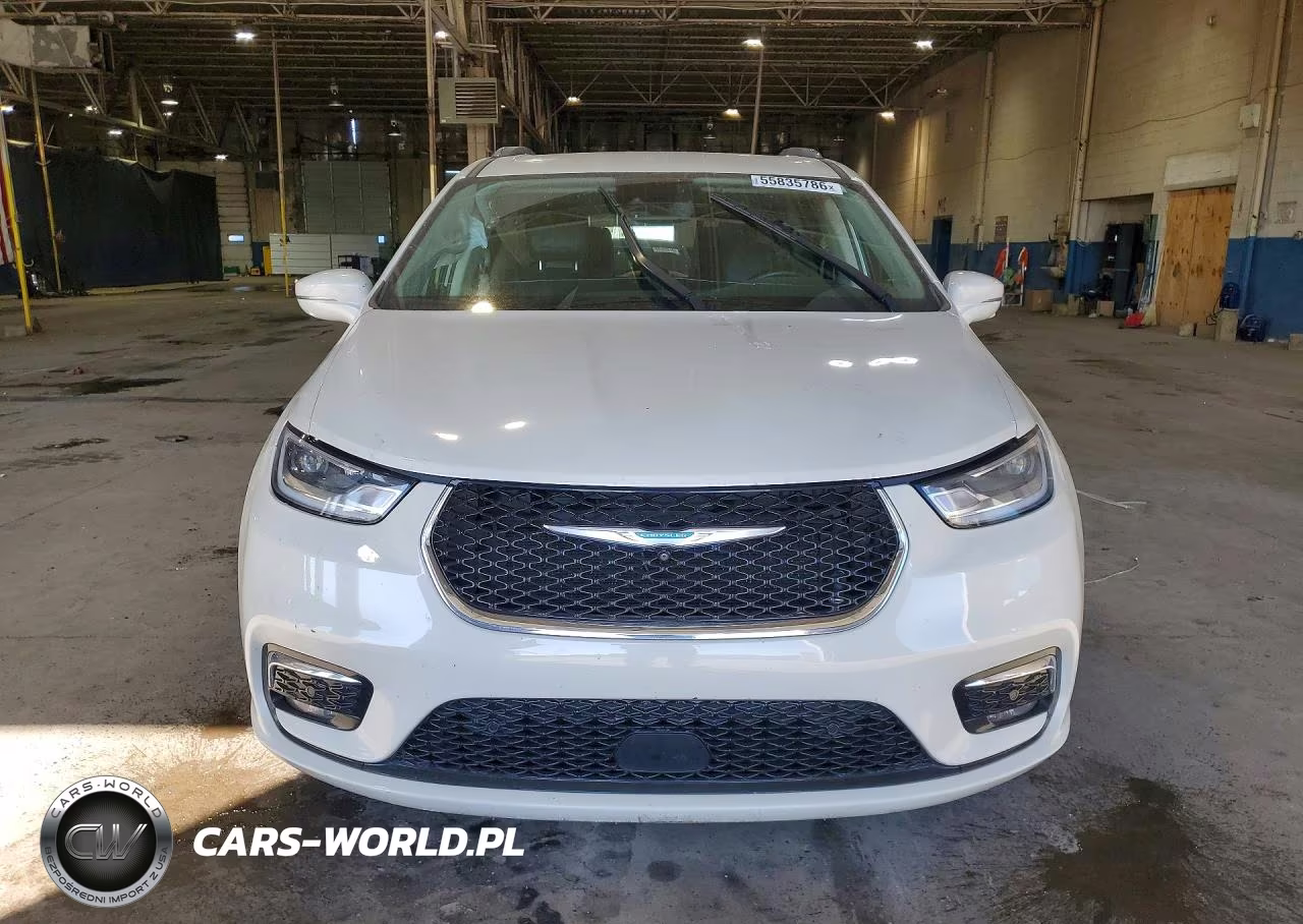 2021 Chrysler Pacifica Hybrid Touring L VIN:2C4RC1L7XMR586988 - 5