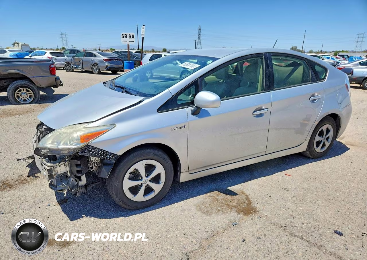 2014 Toyota Prius Two – zdjęcie 1 z 13
