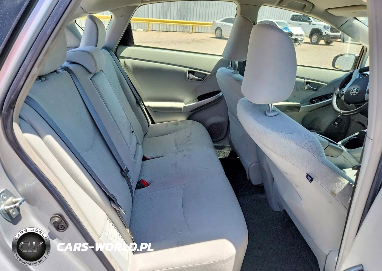 2014 Toyota Prius Two VIN:JTDKN3DU6E0358218 - 10