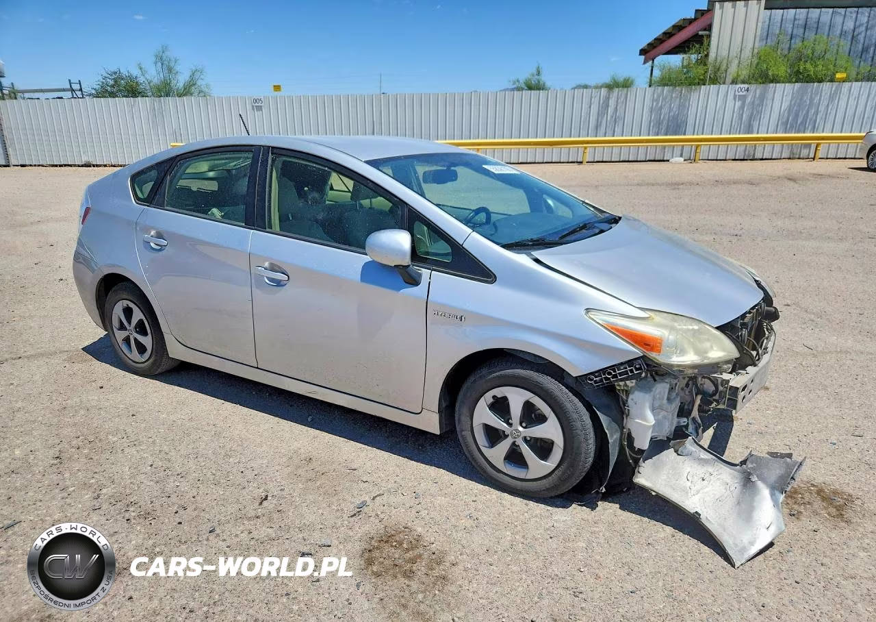 2014 Toyota Prius Two VIN:JTDKN3DU6E0358218 - 4