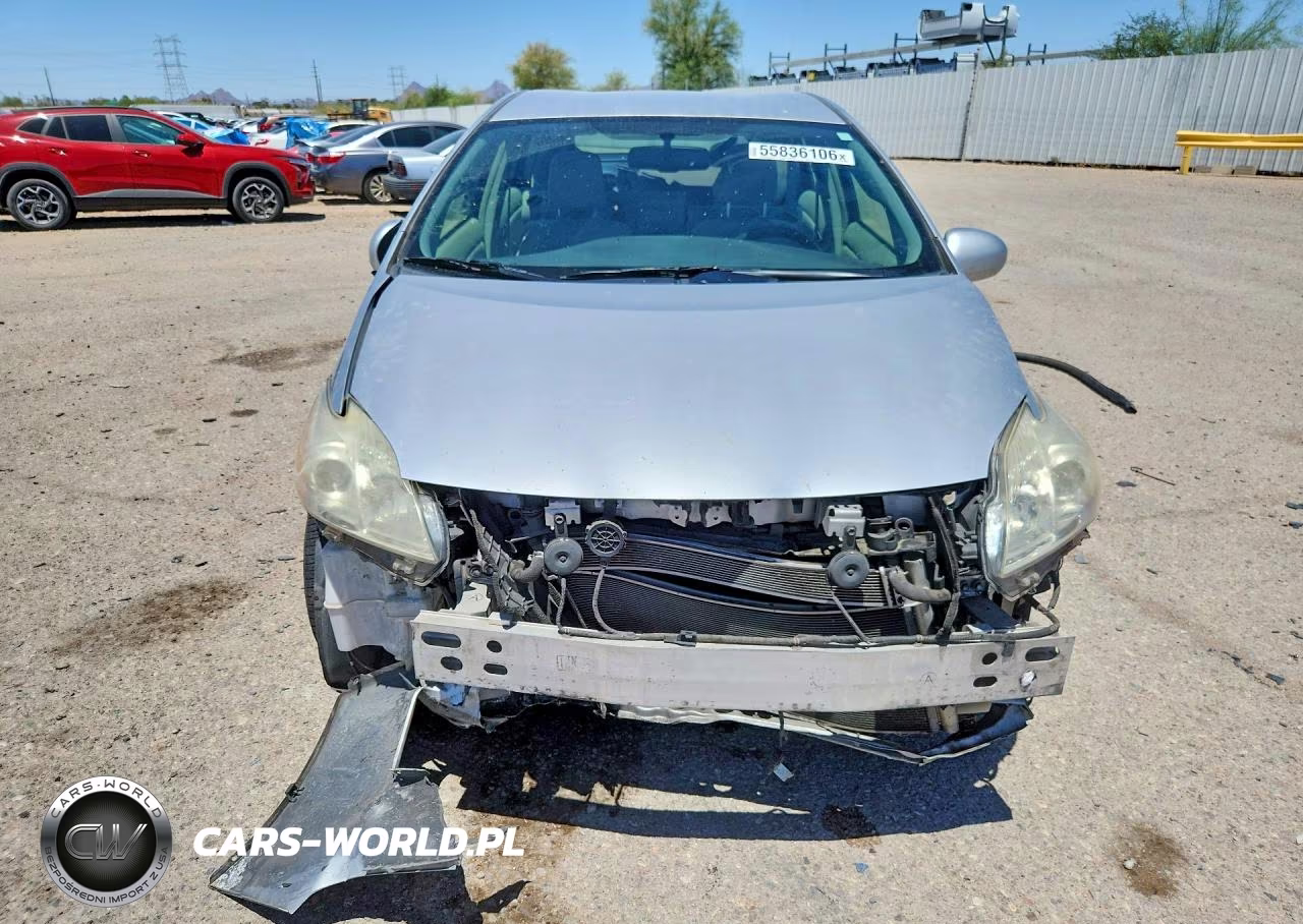 2014 Toyota Prius Two VIN:JTDKN3DU6E0358218 - 5