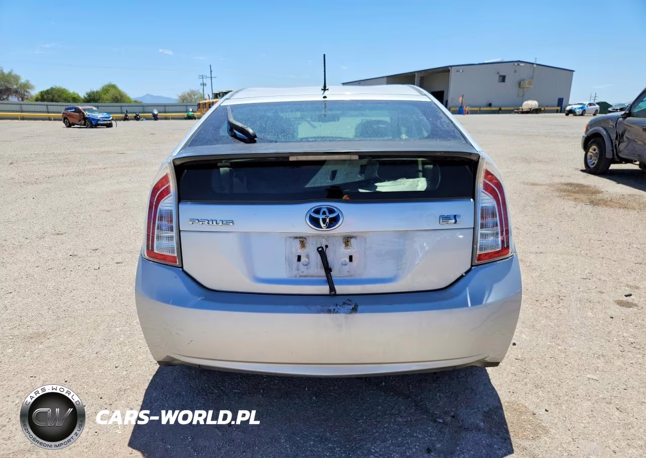 2014 Toyota Prius Two VIN:JTDKN3DU6E0358218 - 6