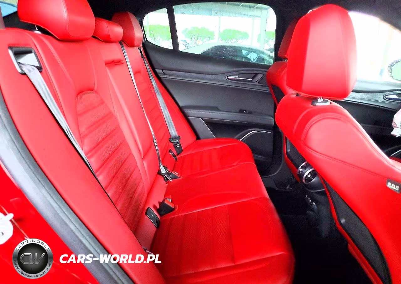 2022 Alfa Romeo Stelvio VIN:ZASPAJAN2N7D30045 - 11