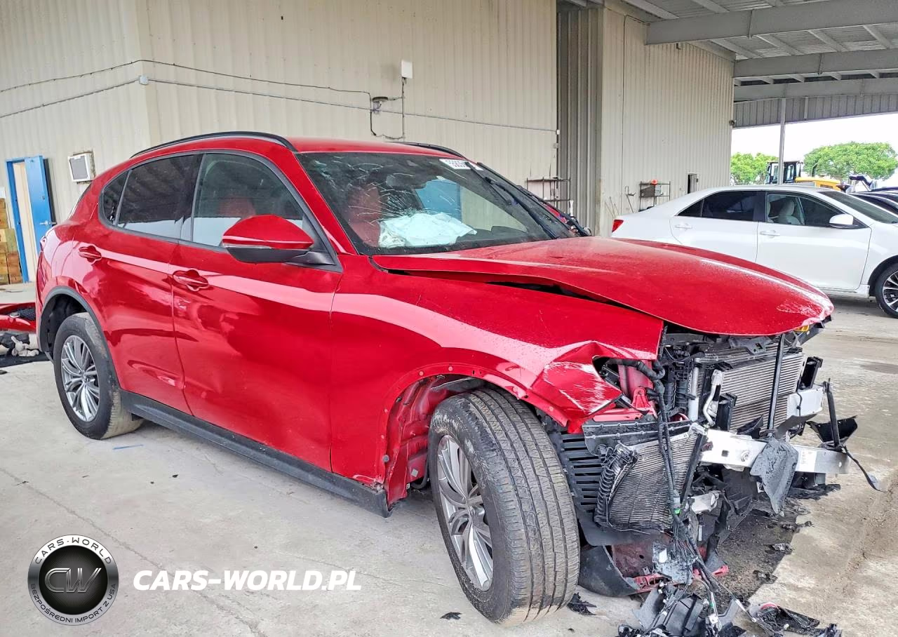 2022 Alfa Romeo Stelvio VIN:ZASPAJAN2N7D30045 - 4