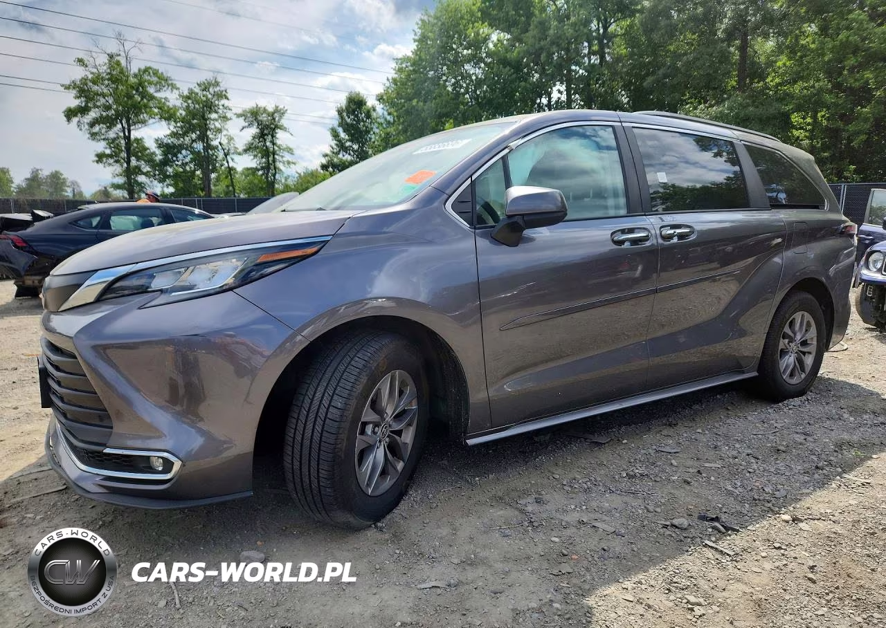 2023 Toyota Sienna Xle – zdjęcie 1 z 13