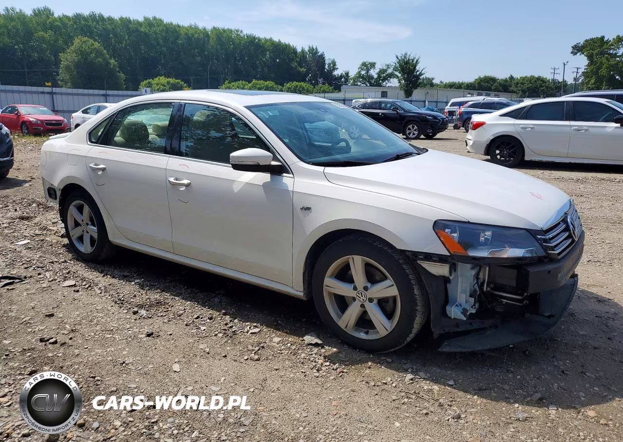 2013 Volkswagen Passat Se VIN:1VWBP7A33DC046090 - 4