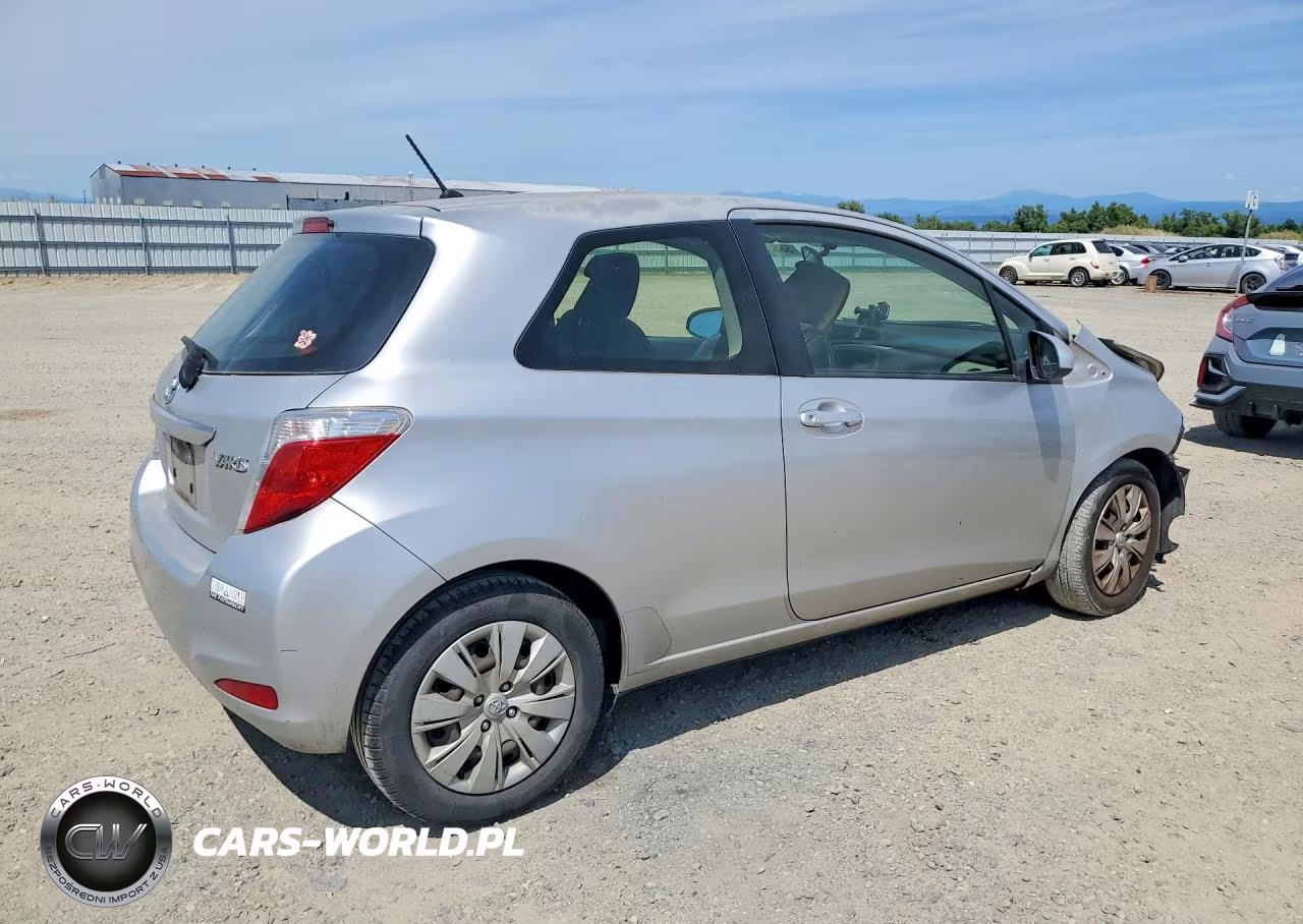 2013 Toyota Yaris 3-Door L VIN:JTDJTUD3XDD569444 - 3