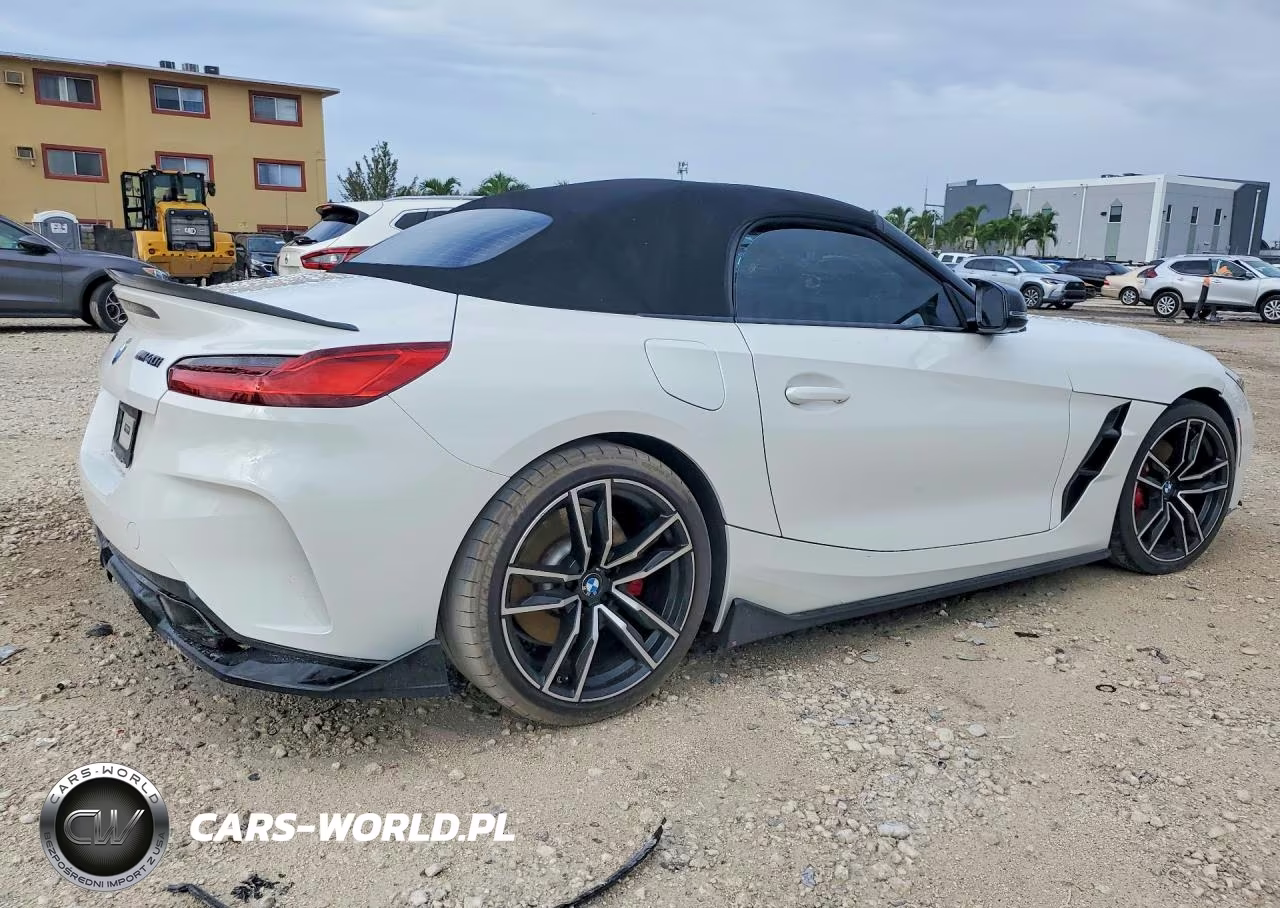 2021 BMW Z4 M40I VIN:WBAHF9C08MWX37304 - 3