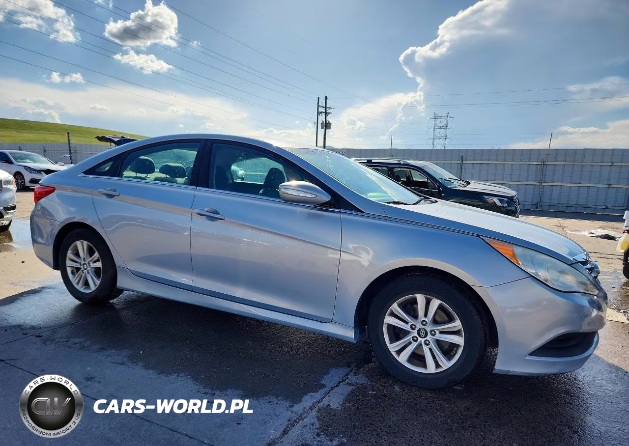 2014 Hyundai Sonata Gls VIN:5NPEB4AC7EH833448 - 4
