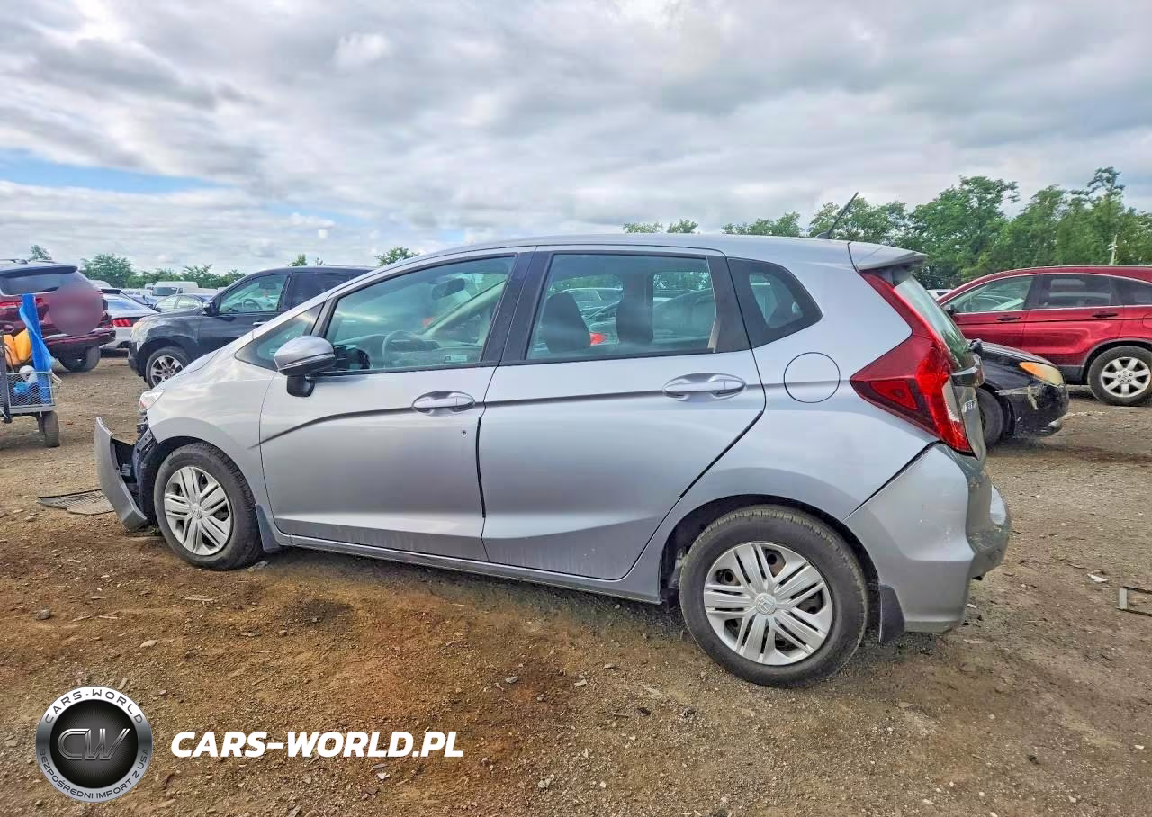 2019 Honda Fit Lx VIN:3HGGK5H45KM713622 - 2