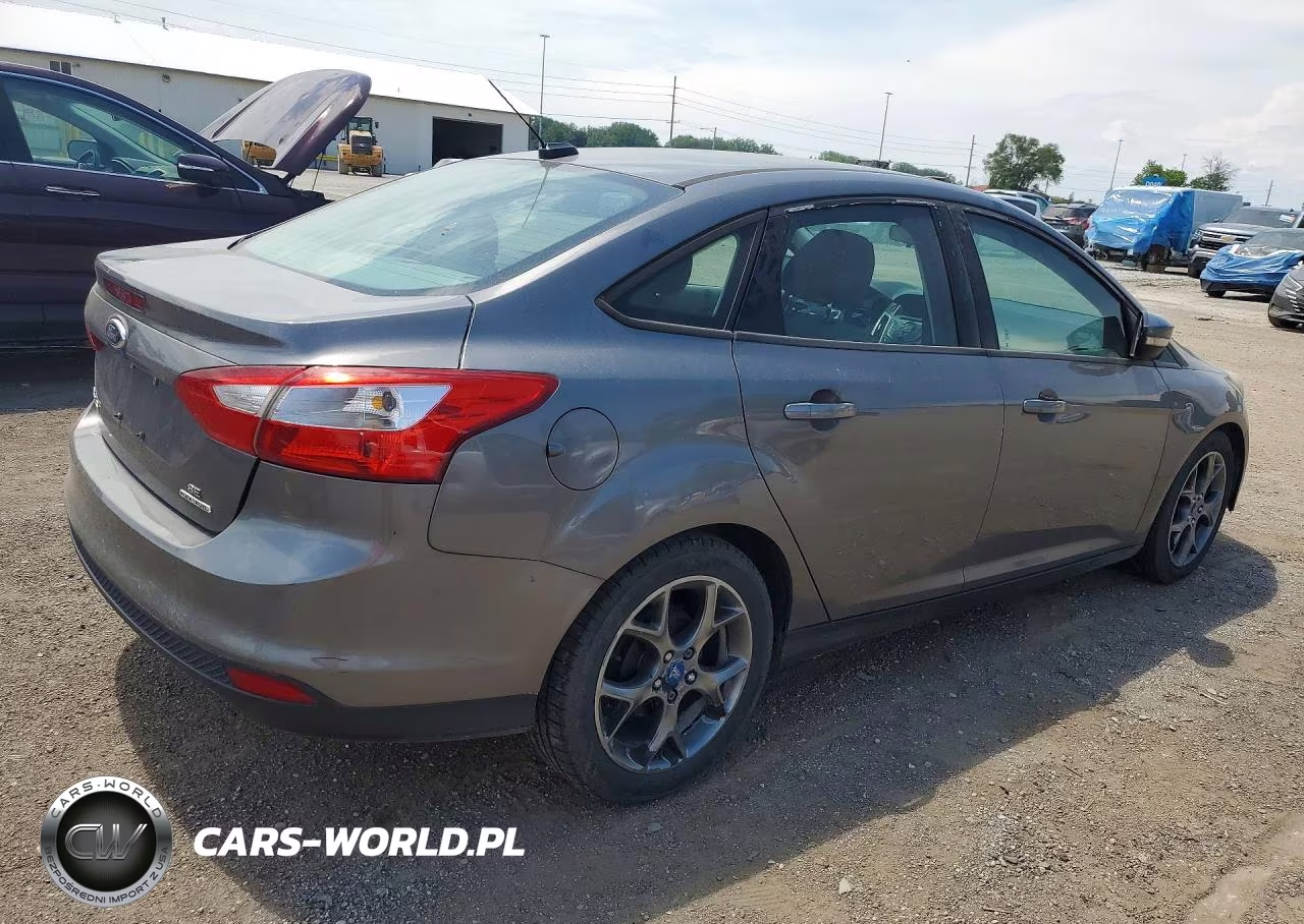 2014 Ford Focus Se VIN:1FADP3F28EL222157 - 3