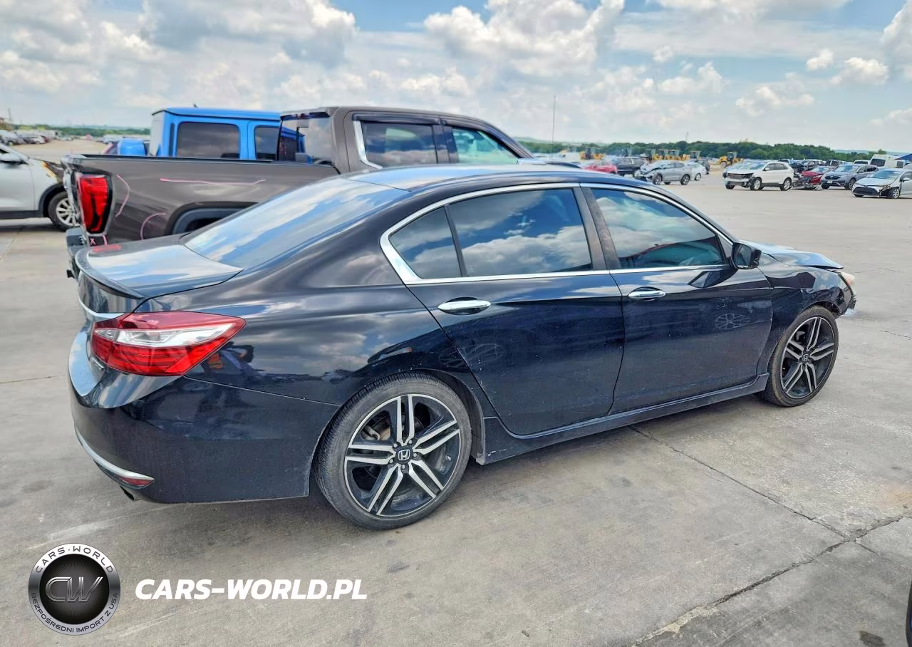 2017 Honda Accord Sport VIN:1HGCR2F51HA058496 - 3
