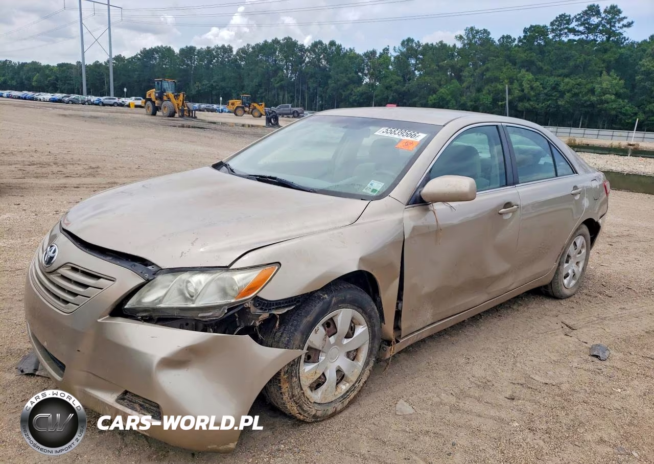 2009 Toyota Camry Le – zdjęcie 1 z 12