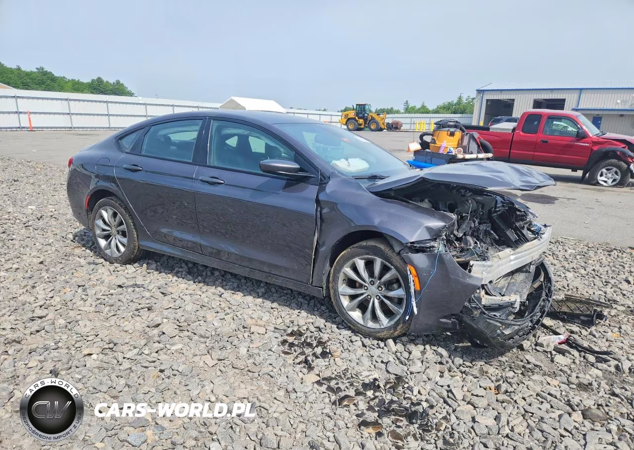 2016 Chrysler 200 S VIN:1C3CCCBB3GN124396 - 4