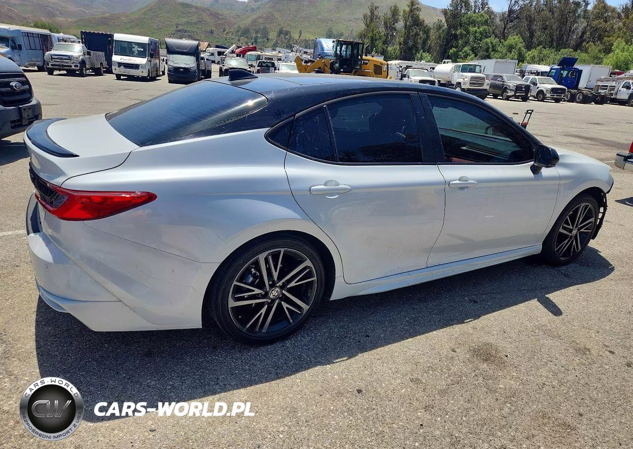 2025 Toyota Camry Xse VIN:4T1DAACK4SU142554 - 3