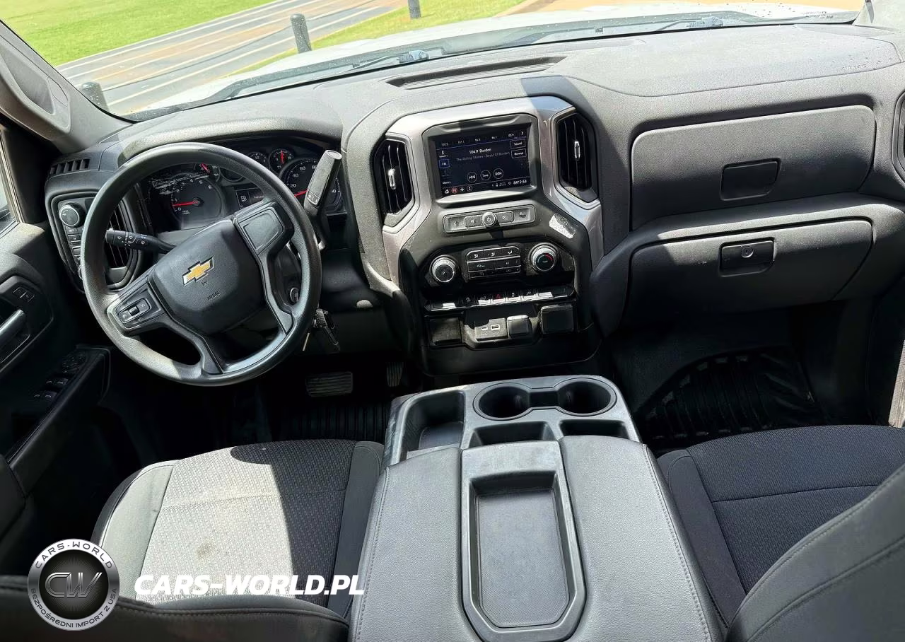 2021 Chevrolet Silverado K1500 VIN:3GCUYAEF0MG242818 - 9