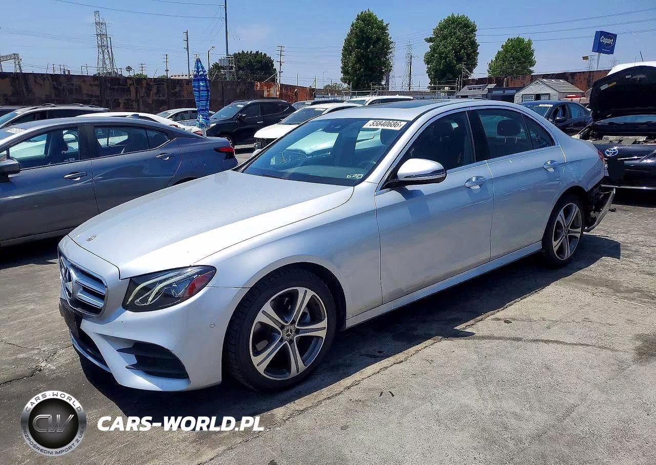 2018 Mercedes-Benz E 300 – zdjęcie 1 z 12
