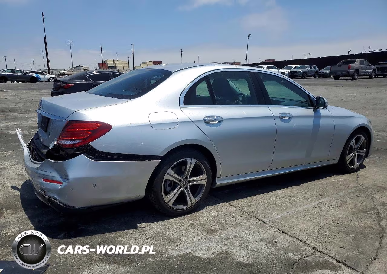 2018 Mercedes-Benz E 300 VIN:WDDZF4JB1JA446267 - 3