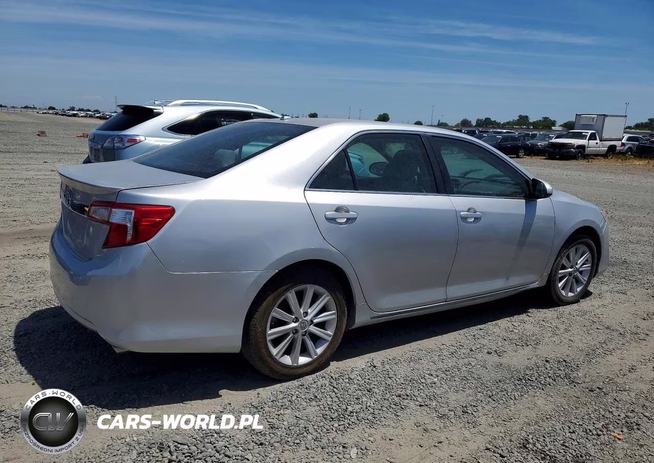 2013 Toyota Camry Hybrid VIN:4T1BD1FK0DU086562 - 3