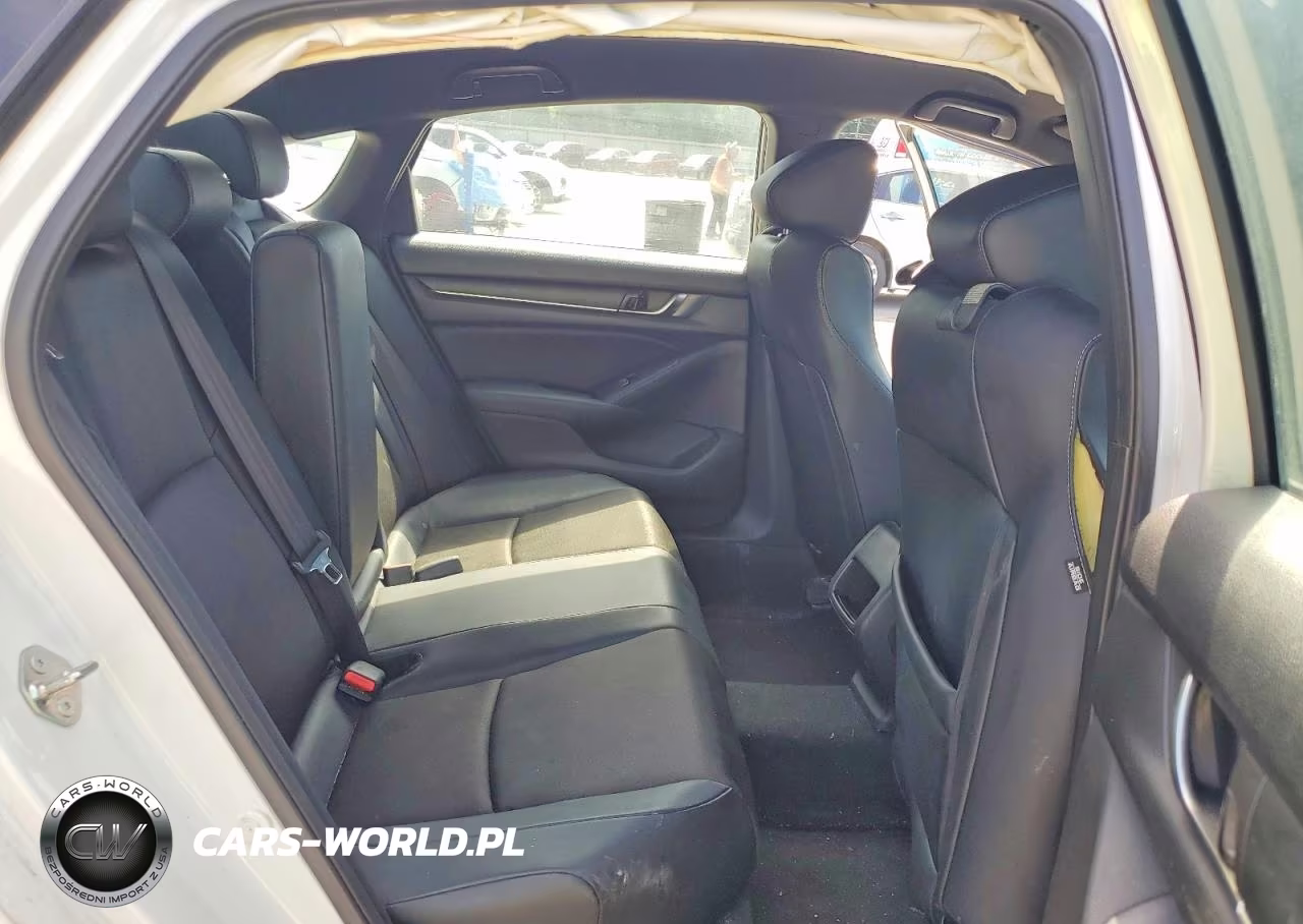 2018 Honda Accord Sport VIN:1HGCV1F37JA260589 - 10