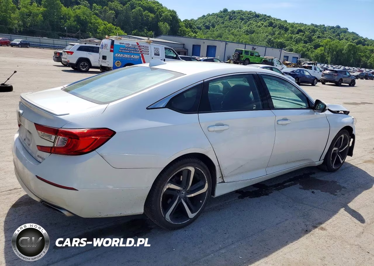 2018 Honda Accord Sport VIN:1HGCV1F37JA260589 - 3