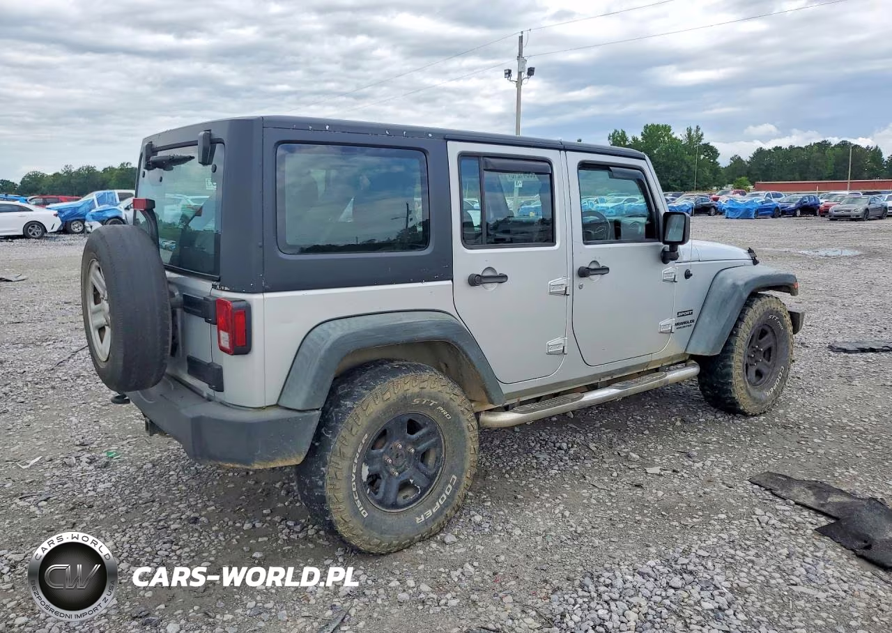 2012 Jeep Wrangler Unlimited Sport VIN:1C4BJWKG5CL242725 - 3