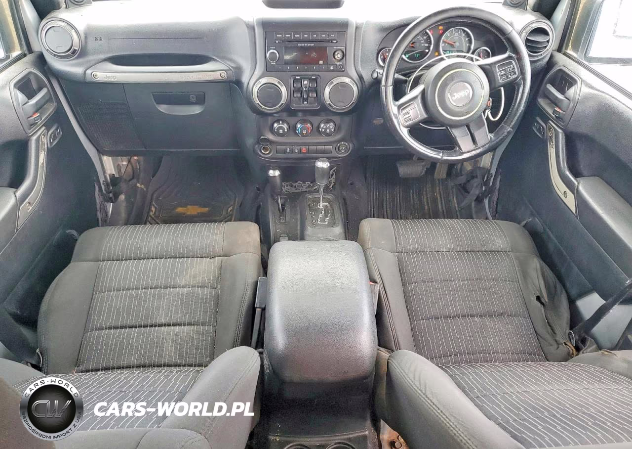 2012 Jeep Wrangler Unlimited Sport VIN:1C4BJWKG5CL242725 - 8
