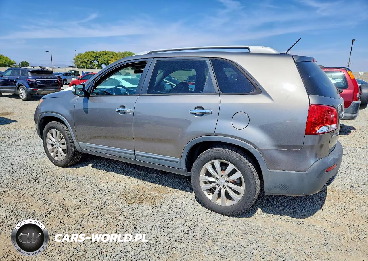 2011 Kia Sorento Lx VIN:5XYKT4A22BG175662 - 2
