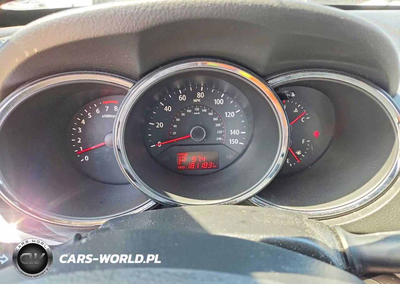 2011 Kia Sorento Lx VIN:5XYKT4A22BG175662 - 9