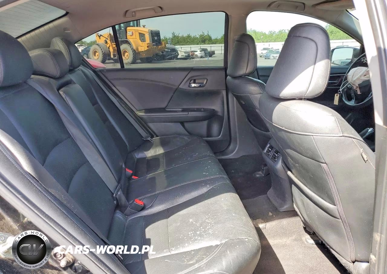 2017 Honda Accord Touring VIN:1HGCR3F9XHA004638 - 10