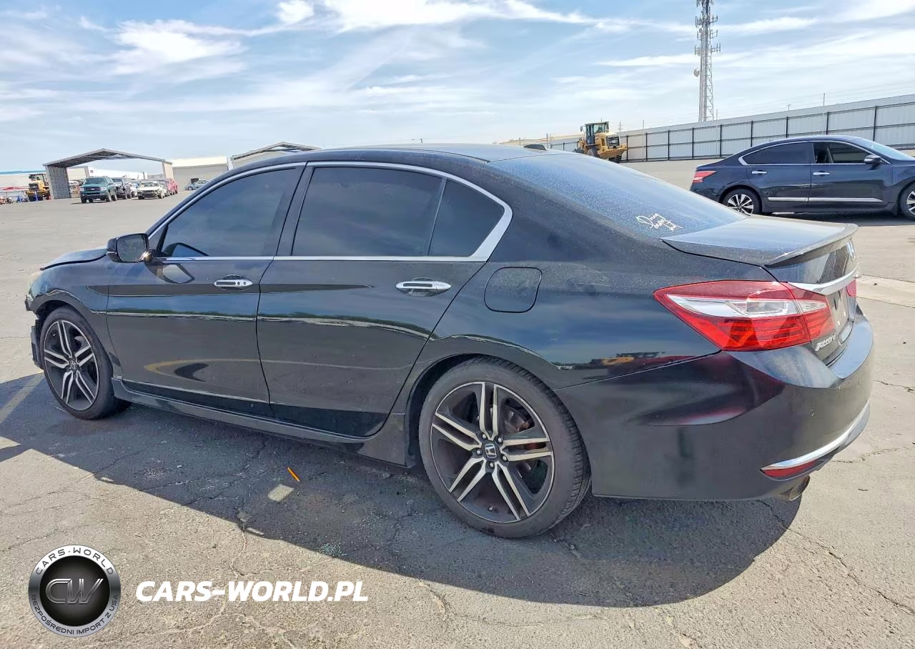 2017 Honda Accord Touring VIN:1HGCR3F9XHA004638 - 2