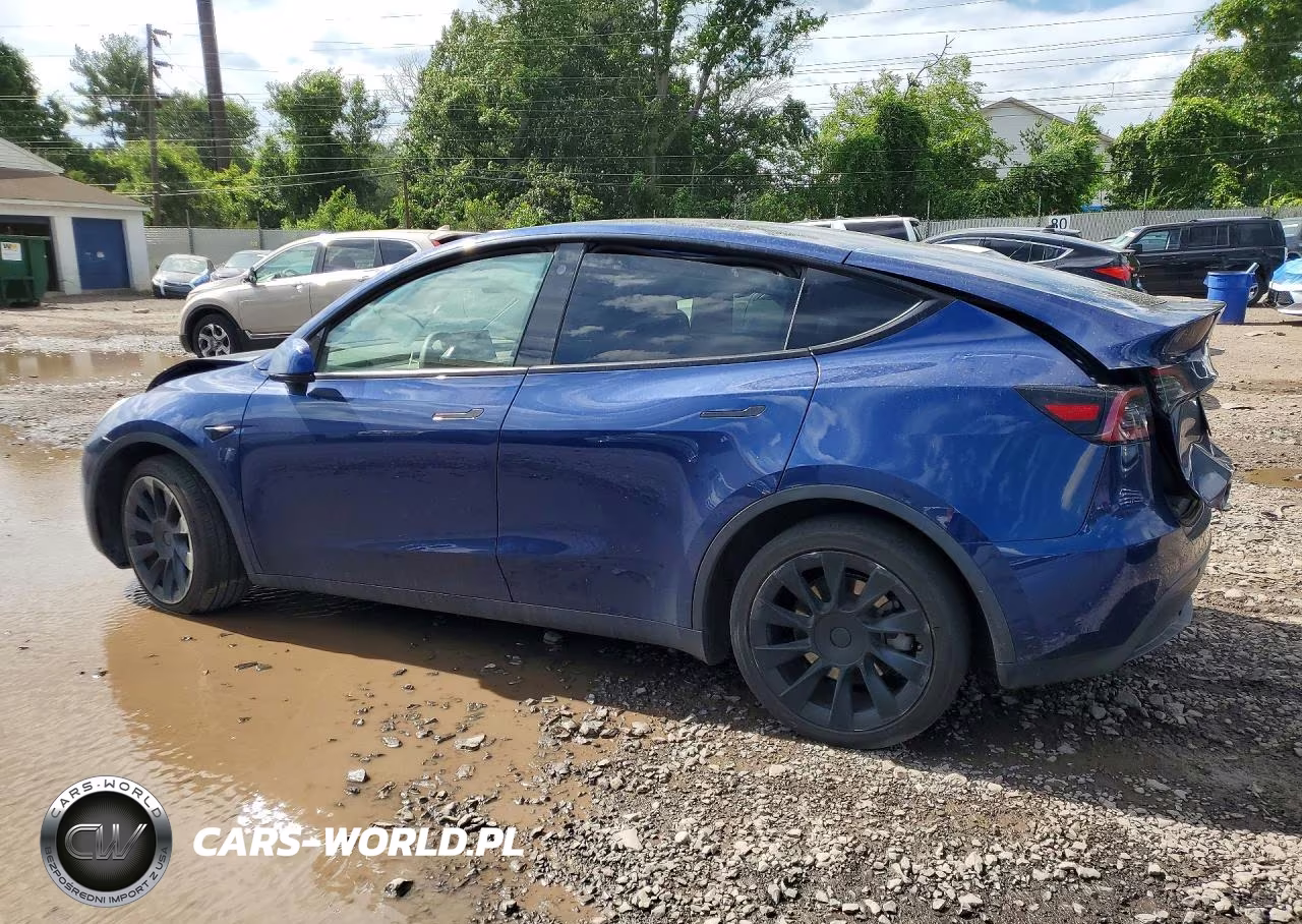 2021 Tesla Model Y VIN:5YJYGDEE3MF266226 - 2