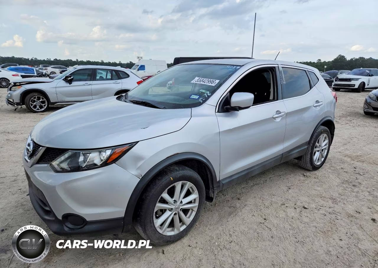2017 Nissan Rogue Sport S – zdjęcie 1 z 12