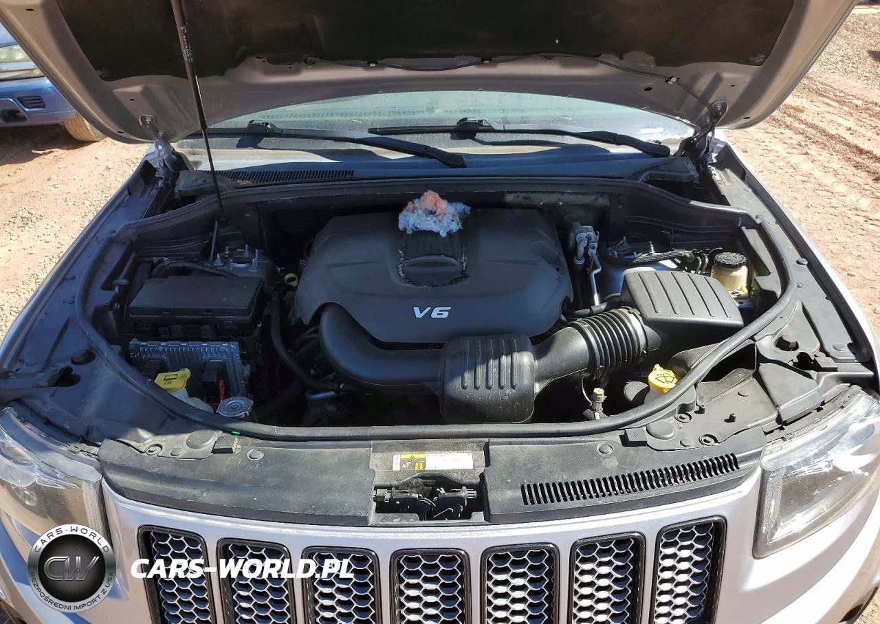 2015 Jeep Grand Cherokee Laredo VIN:1C4RJFAG1FC637084 - 12