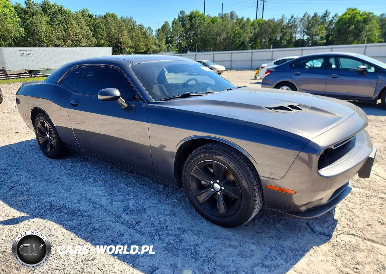 2021 Dodge Challenger Sxt VIN:2C3CDZAG3MH597474 - 4