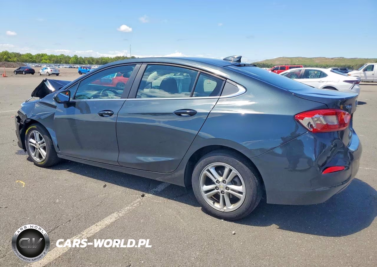 2018 Chevrolet Cruze Lt VIN:1G1BE5SM3J7186982 - 2