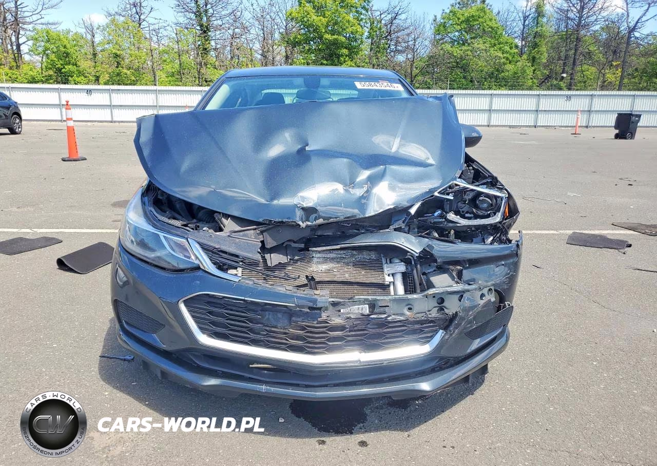 2018 Chevrolet Cruze Lt VIN:1G1BE5SM3J7186982 - 5