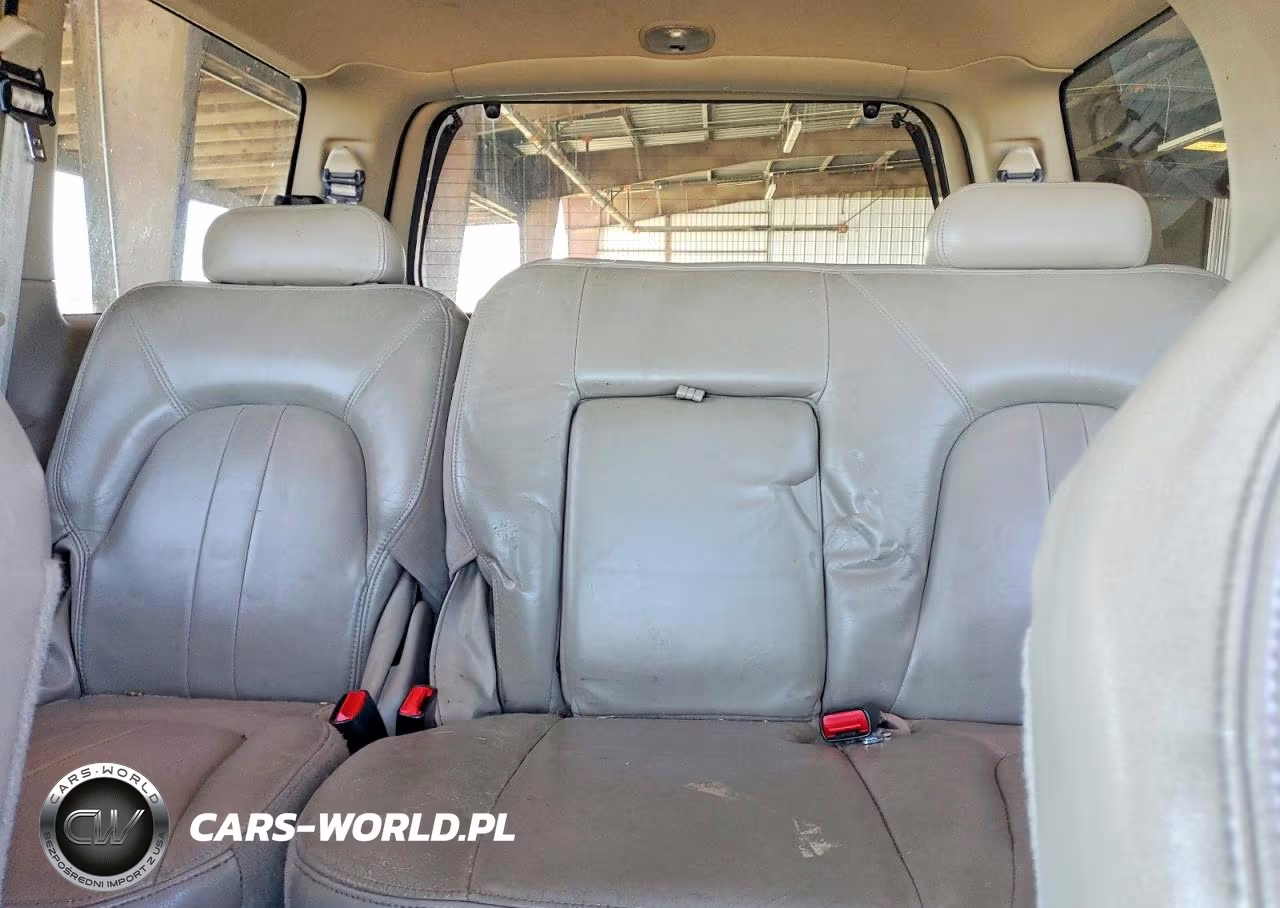 2000 Ford Expedition Eddie Bauer VIN:1FMFU18L7YLB54682 - 10