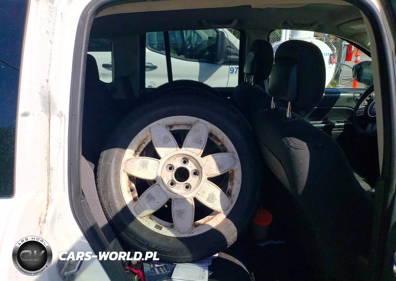 2014 Jeep Compass Sport VIN:1C4NJDBB0ED538402 - 11