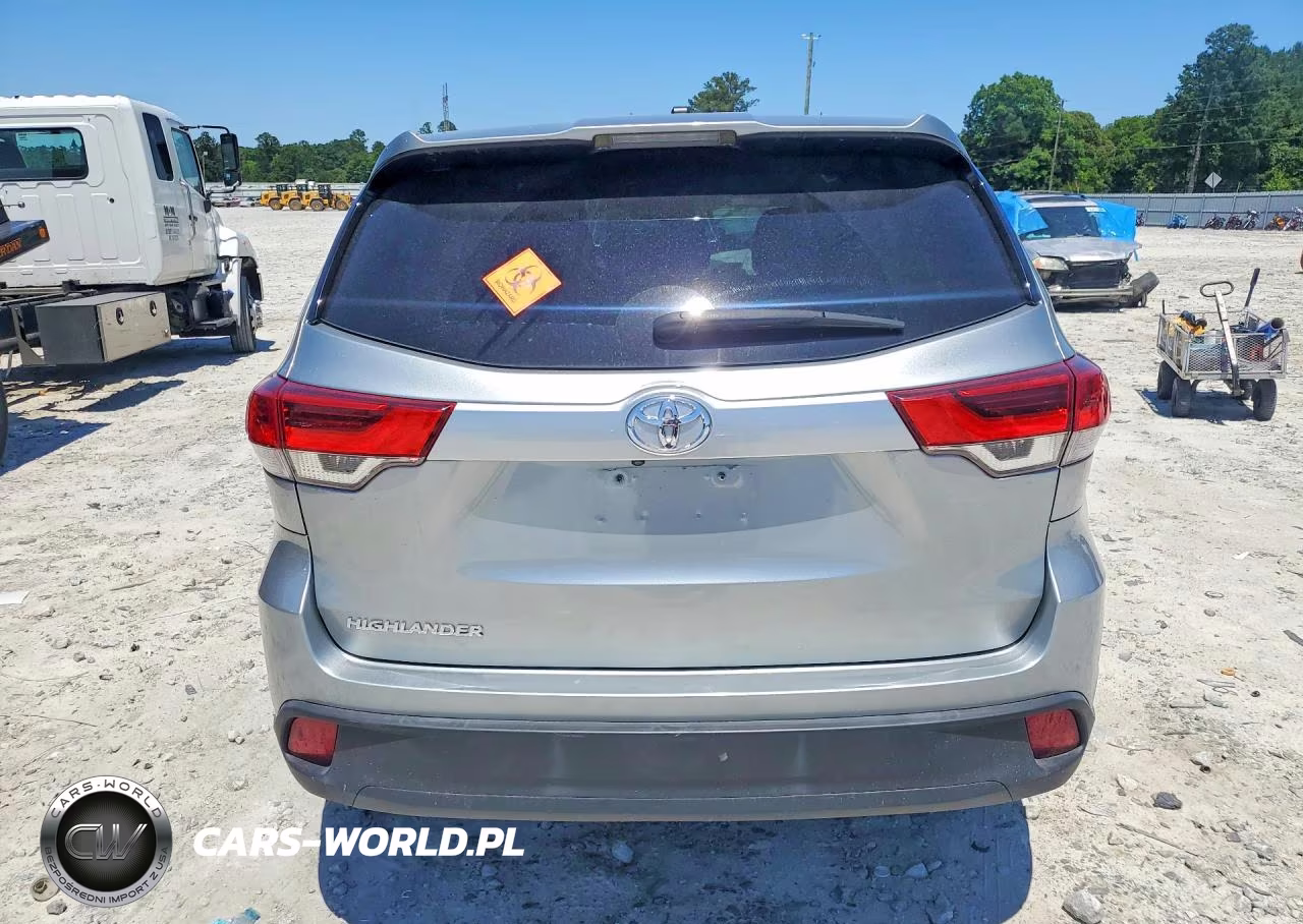 2018 Toyota Highlander Le VIN:5TDZARFH0JS040891 - 6