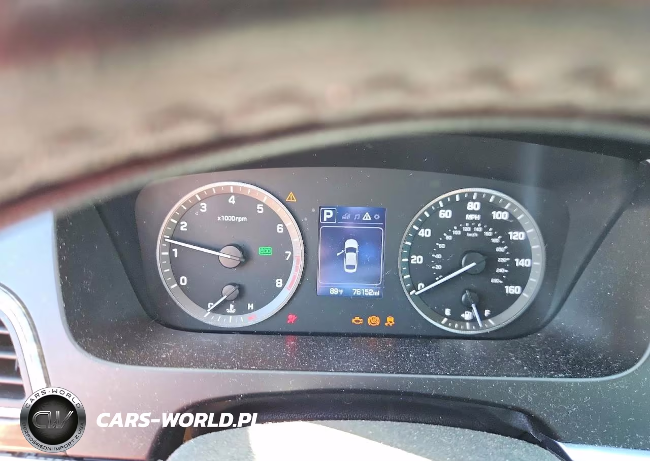 2016 Hyundai Sonata Limited VIN:5NPE34AF3GH426804 - 9