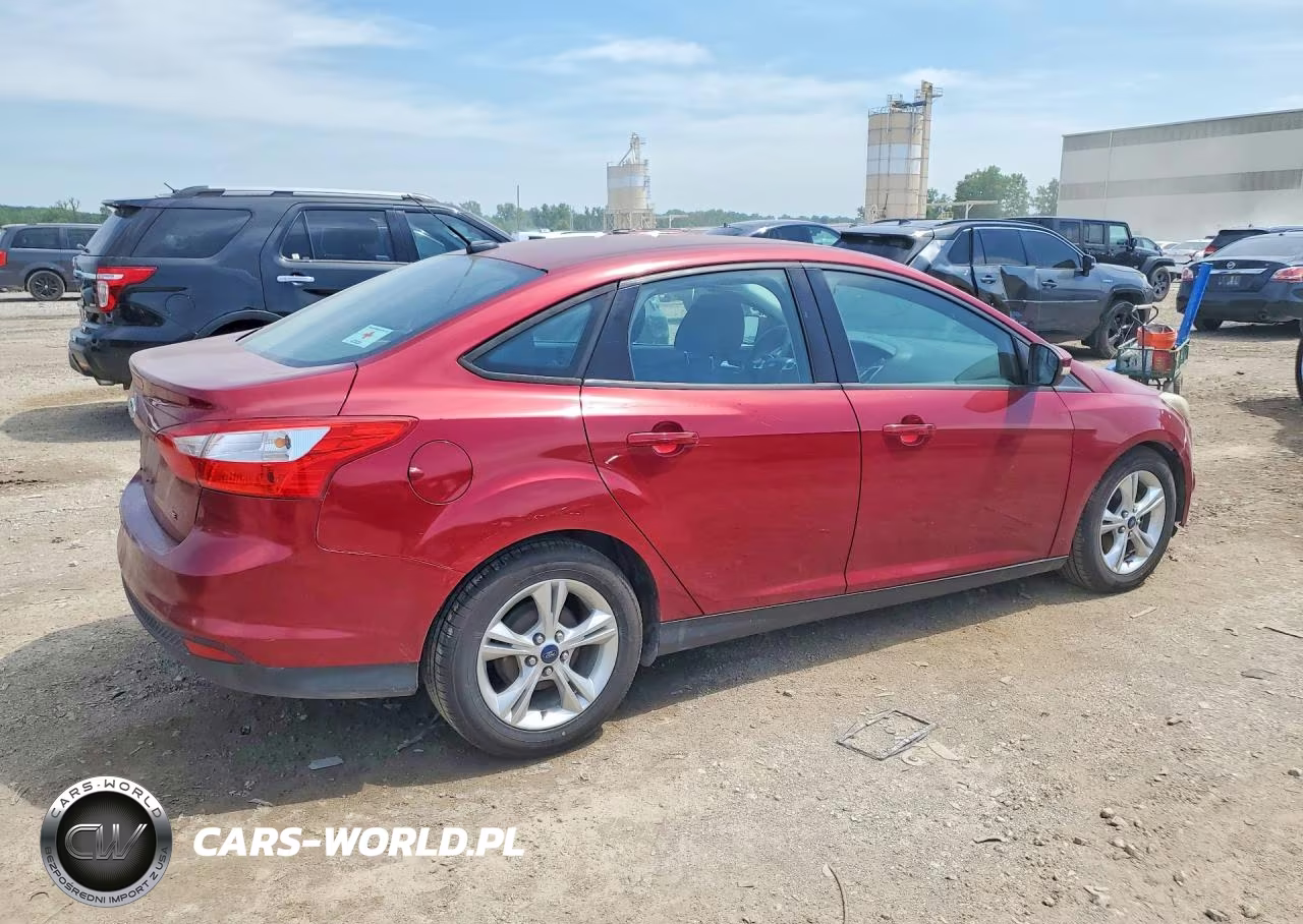 2014 Ford Focus Se VIN:1FADP3F22EL321704 - 3