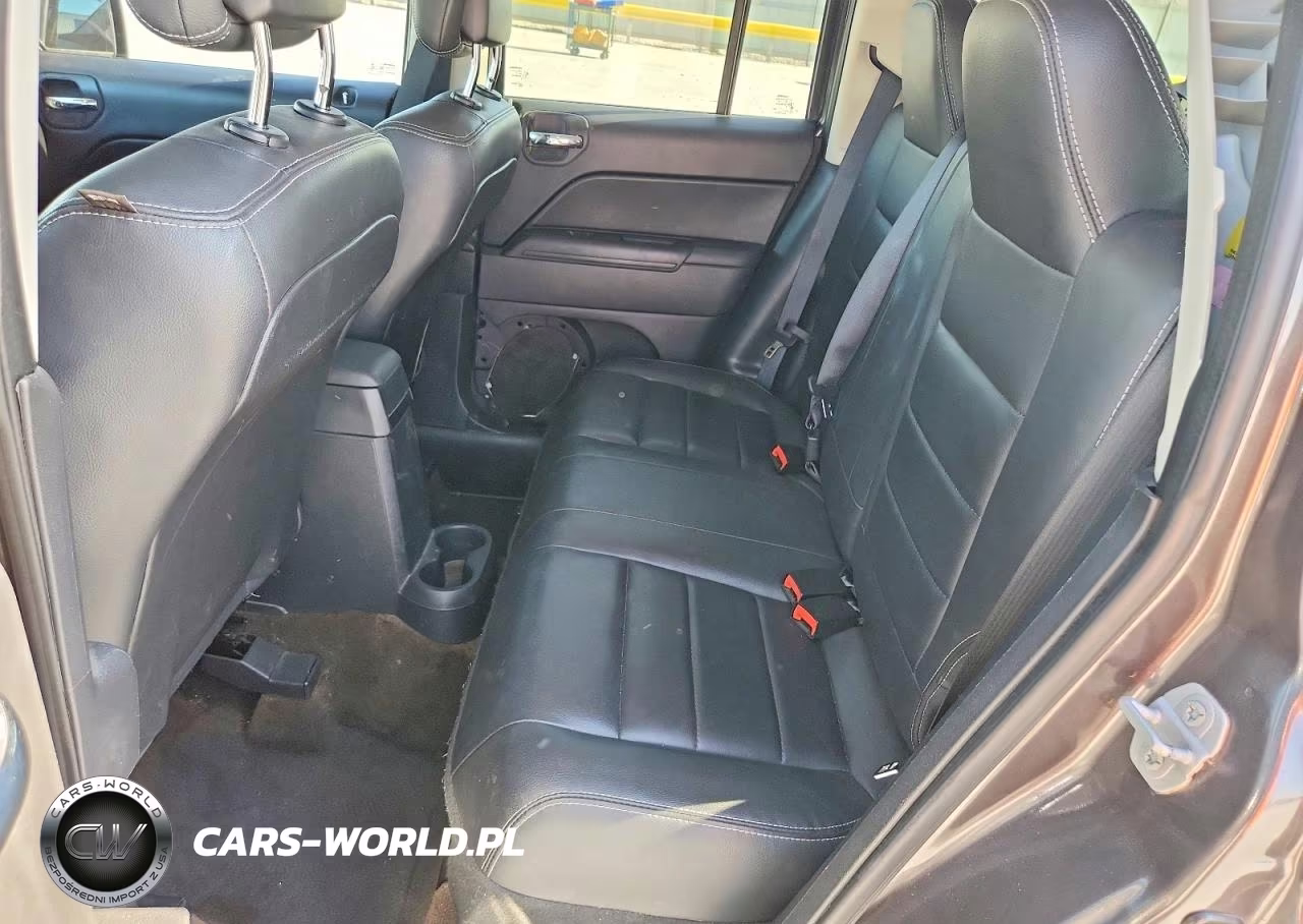 2015 Jeep Patriot Latitude VIN:1C4NJPFA5FD220750 - 11