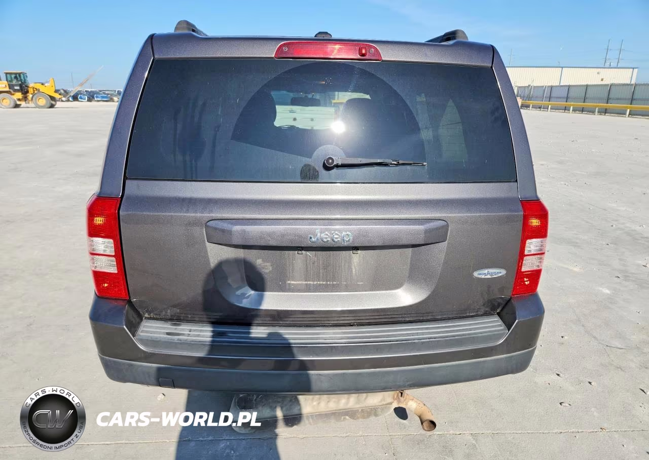 2015 Jeep Patriot Latitude VIN:1C4NJPFA5FD220750 - 6